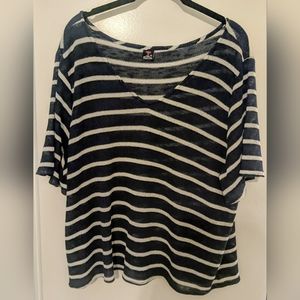 Light knit dark blue and white striped Shirt.